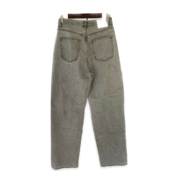 NWT ZeeGeeWhy Women’s Gray Super High Rise Loose Jeans Size 28 waist - Picture 2 of 8
